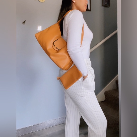 Ungaro Japanese Brand Light Brown Leather Shoulder Bag with Pouch - Picture 15 of 17